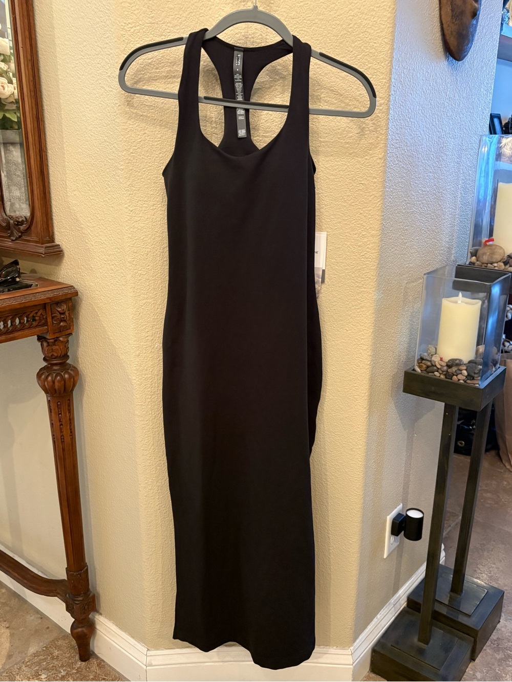 NWT~Vuori Women Black Halo Racerback Padded Maxi Dress Size Small
